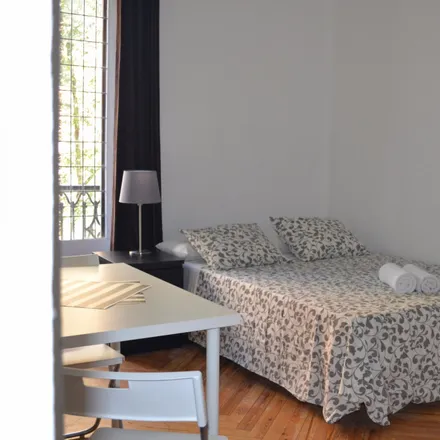 Rent this studio apartment on Madrid in Casa, Calle de Guzmán el Bueno