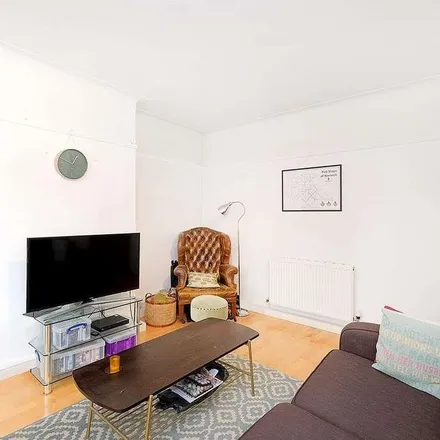 Image 1 - Kingswood Road, London, E11 1SQ, United Kingdom - Apartment for rent