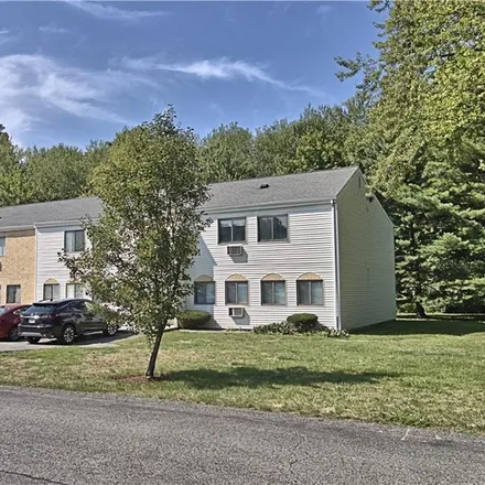 Image 4 - 2 Carnaby Street, Village of Wappingers Falls, NY 12590, USA - Condo for sale