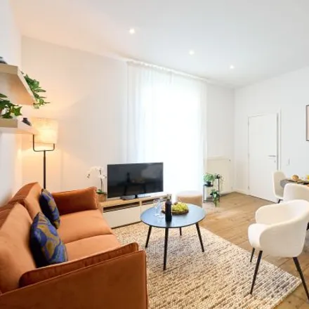 Rent this 4 bed apartment on L'Ancienne Poissonnerie in Place de Londres - Londenplein, 1050 Ixelles - Elsene