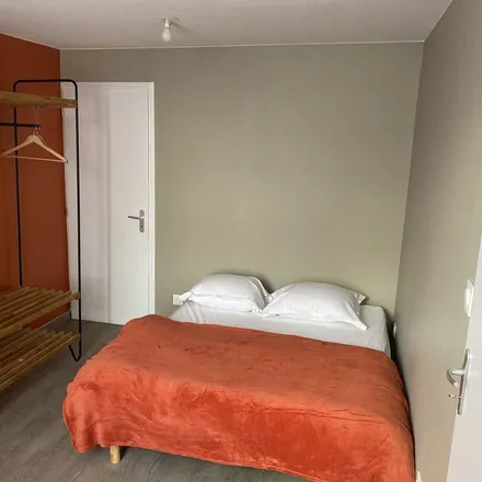 Image 2 - Rocade Minière, 59500 Douai, France - Apartment for rent