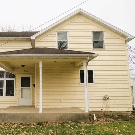 Buy this 3 bed house on 744 East Chamberlin Street in Dixon, IL 61021