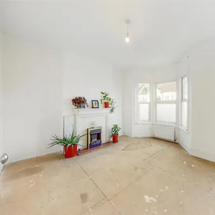 Image 2 - Inman Road, London, NW10 8QH, United Kingdom - Apartment for sale