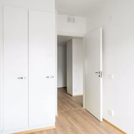 Rent this 4 bed apartment on Leineläntie 10 in 01340 Vantaa, Finland