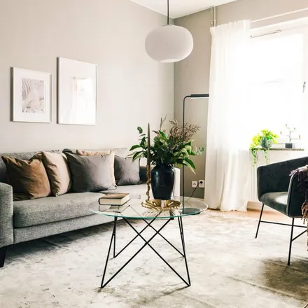 Rent this 2 bed apartment on Bussatorpsvägen in 541 57 Skultorp, Sweden