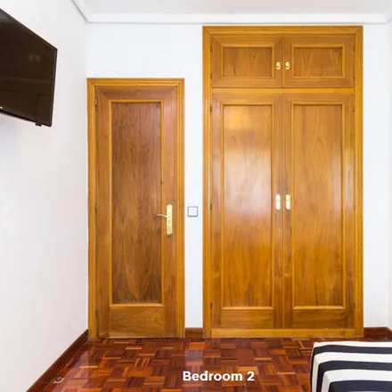 Image 1 - Sal gorda, Calle Beatriz de Bobadilla, 28040 Madrid, Spain - Apartment for rent