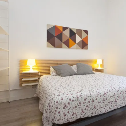 Rent this 2 bed apartment on Carrer de Benavent in 21, 08001 Barcelona