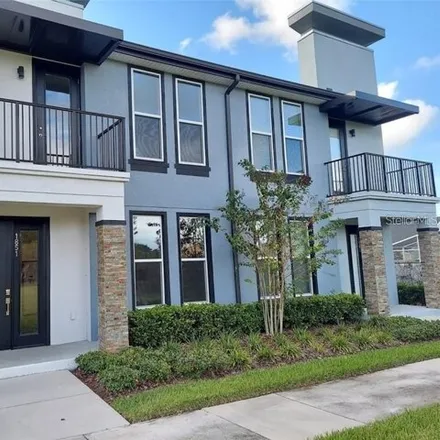 Buy this 3 bed condo on Lakeside Drive in Kissimmee, FL 34744