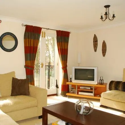 Buy this 4 bed townhouse on Chelsea Gardens in London, W13 0DS