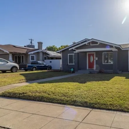 Buy this 3 bed house on 1048 North Fruit Avenue in Fresno, CA 93728