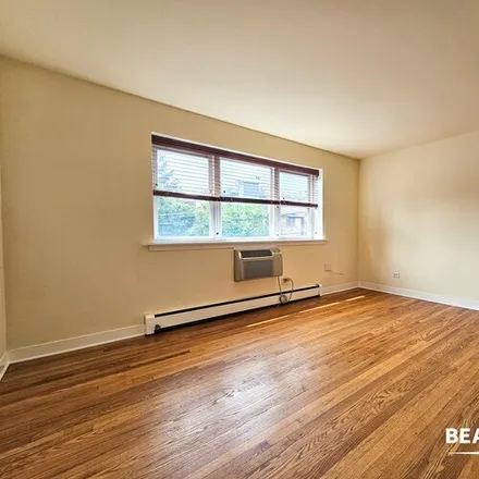 Image 2 - 625 W Wrightwood Ave, Unit BA #319 - Apartment for rent