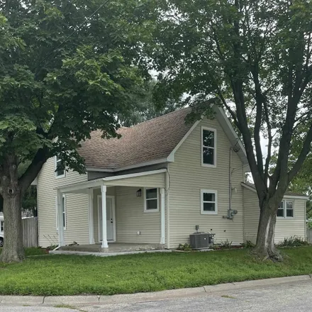 Image 1 - 1222 South 7th Street, Prairie du Chien, WI 53821, USA - House for sale