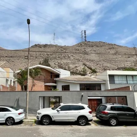 Image 2 - Jirón Los Crisantemos, La Molina, Lima Metropolitan Area 10051, Peru - House for sale