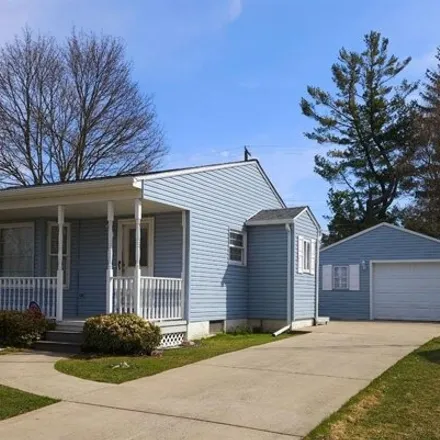Buy this 3 bed house on 378 East South Street in Davison, MI 48423