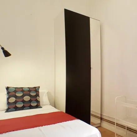 Rent this 6 bed room on Carrer de Sant Agustí in 1, 08012 Barcelona