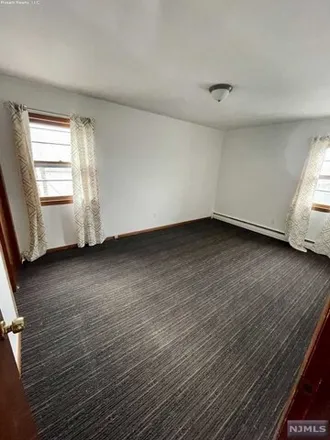 Image 4 - 57 Miller Street, Jersey City, NJ 07304, USA - House for rent