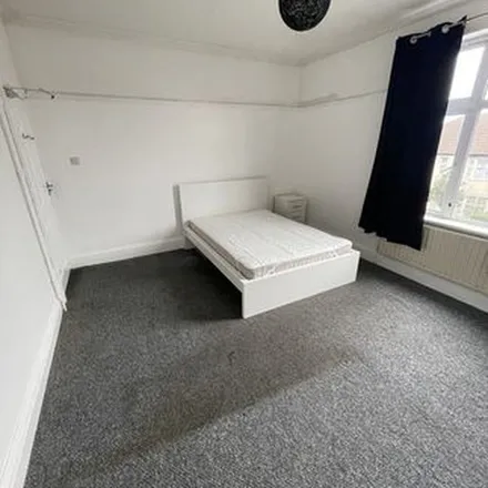 Rent this 1 bed apartment on Manor House Gardens in Leicester, LE5 1AF