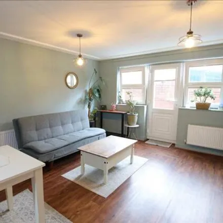 Image 3 - Fulford Lane, Scarborough, YO11 2RB, United Kingdom - Room for rent