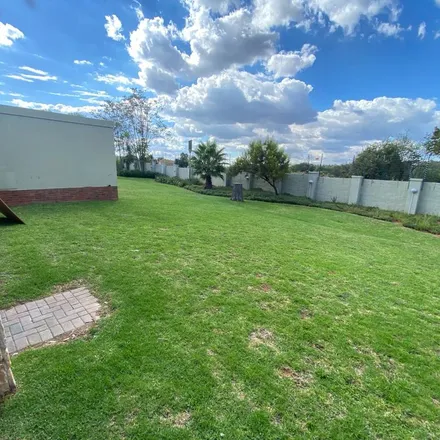 Image 2 - Pine Road, Kengies Ext 21, Gauteng, 2055, South Africa - Apartment for rent
