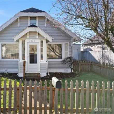 Buy this 3 bed house on YMCA in Aberdeen Avenue, East Hoquiam