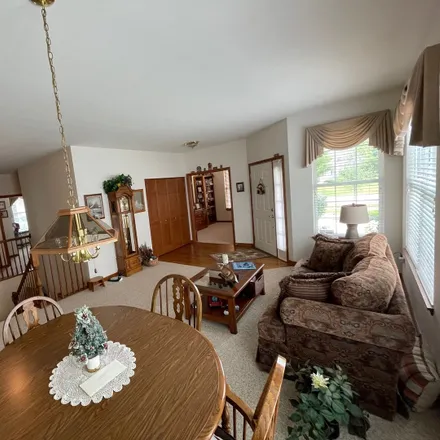 Image 5 - 21308 Lily Lake Drive, Crest Hill, IL 60403, USA - House for sale