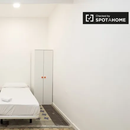 Rent this 11 bed room on Galeries Maldà in Carrer de la Portaferrissa, 22