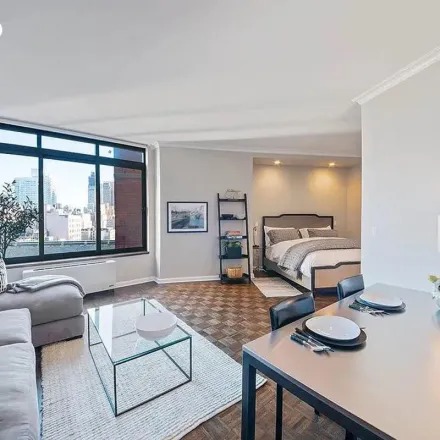 Image 2 - The Coronado, 155 West 70th Street, New York, NY 10023, USA - Apartment for rent