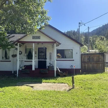 Buy this 2 bed house on 130 Days Creek Road in Days Creek, Douglas County