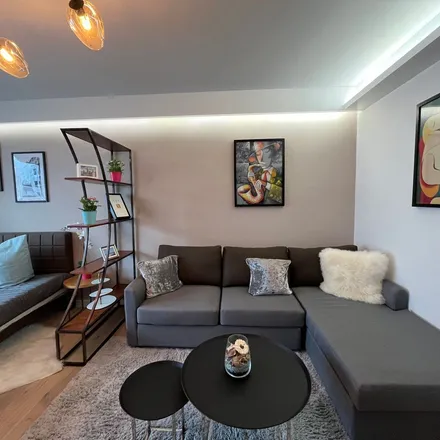 Rent this 1 bed apartment on Platanenstraße 7 in 65933 Frankfurt, Germany
