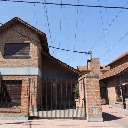 Buy this 3 bed apartment on Santiago de Liniers in Partido de Lomas de Zamora, Temperley