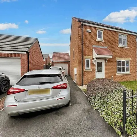 Buy this 3 bed house on Lynx Way in Stockton-on-Tees, TS18 3UU