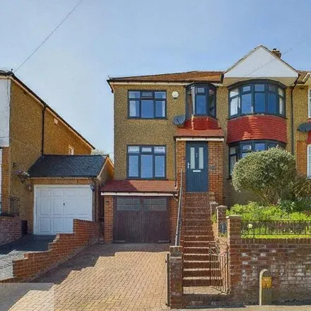 Buy this 5 bed duplex on Jersey Road in Strood, ME2 3HQ