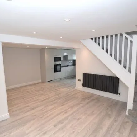 Rent this 2 bed townhouse on Nether Street in Farsley, LS28 5LJ