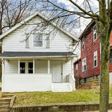 Buy this 2 bed house on 1405 Newton Street in Akron, OH 44305