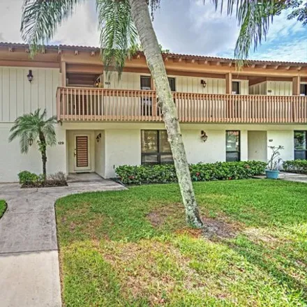 Rent this 2 bed condo on 497 Brackenwood Lane South in Palm Beach Gardens, FL 33418