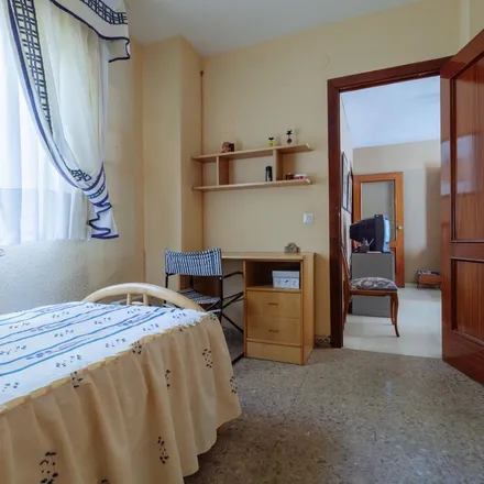 Rent this 4 bed apartment on Calle Halcón in 18003 Granada, Spain