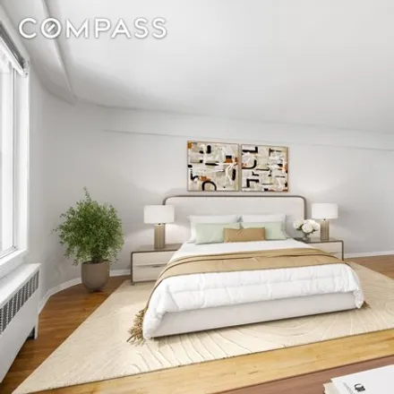 Rent this studio house on 85 4th Ave Apt 6DD in New York, 10003