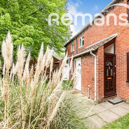Rent this 2 bed townhouse on 133 Chilcombe Way in Reading, RG6 3DD