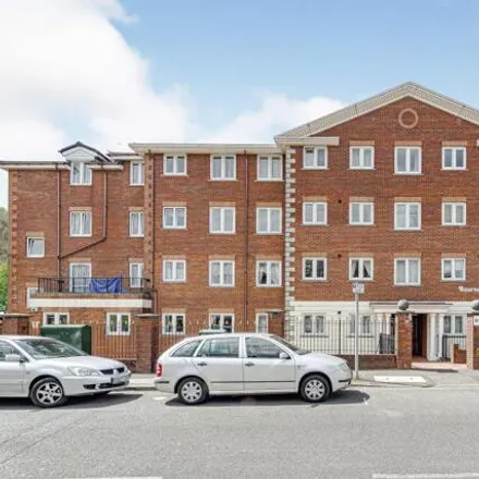 Image 2 - Croydon Road, Tandridge, CR3 6QF, United Kingdom - Apartment for sale