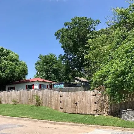 Buy this 2 bed house on 723 South Quanah Avenue in Tulsa, OK 74127