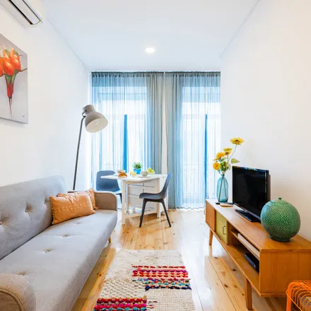 Rent this studio apartment on Rua de Coelho Neto 40 in 36, 4000-215 Porto