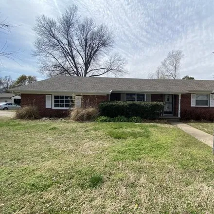 Rent this 3 bed house on 5754 South Urbana Avenue in Tulsa, OK 74135