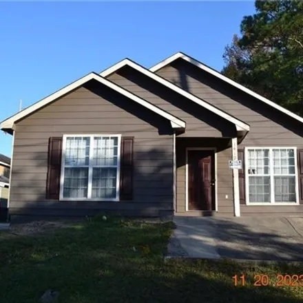 Buy this 3 bed house on 2300 14th Court in Phenix City, AL 36867