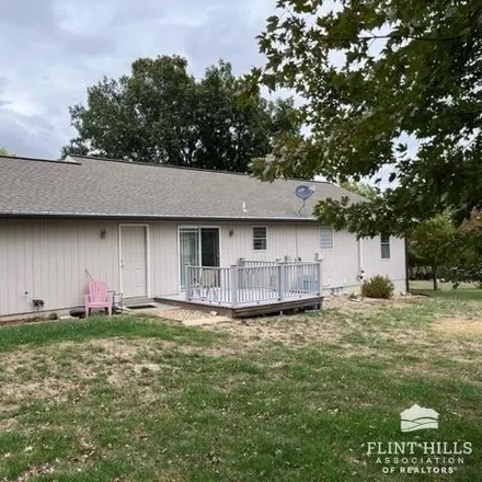 Image 3 - 1000 Moon Circle, Milford, KS 66514, USA - House for sale