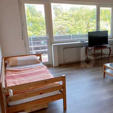 Rent this 6 bed apartment on Breitlacherstraße 16 in 60489 Frankfurt, Germany