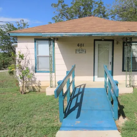 Image 8 - 601 East 1st Street, Coleman, TX 76834, USA - House for sale