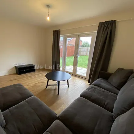 Image 2 - Nigel Road, Manchester, M9 4PD, United Kingdom - House for rent