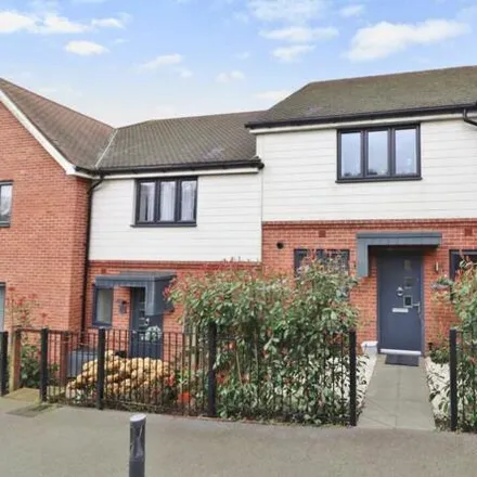 Buy this 2 bed townhouse on Fosters Copse in Hedge End, SO31 1ET