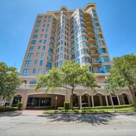 Buy this 3 bed condo on The Cloisters in 288 Beach Drive Northeast, Saint Petersburg