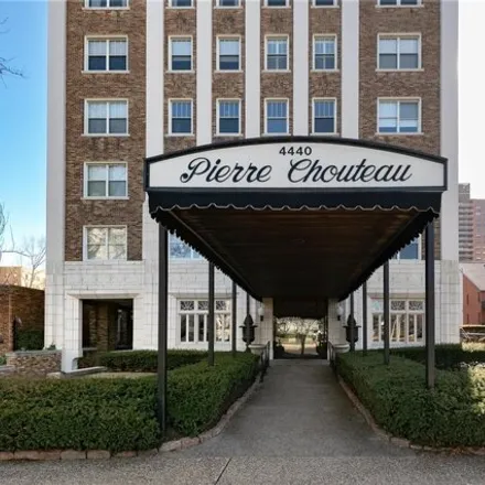 Buy this 2 bed condo on The Pierre Chouteau in 4440 Lindell Boulevard, St. Louis